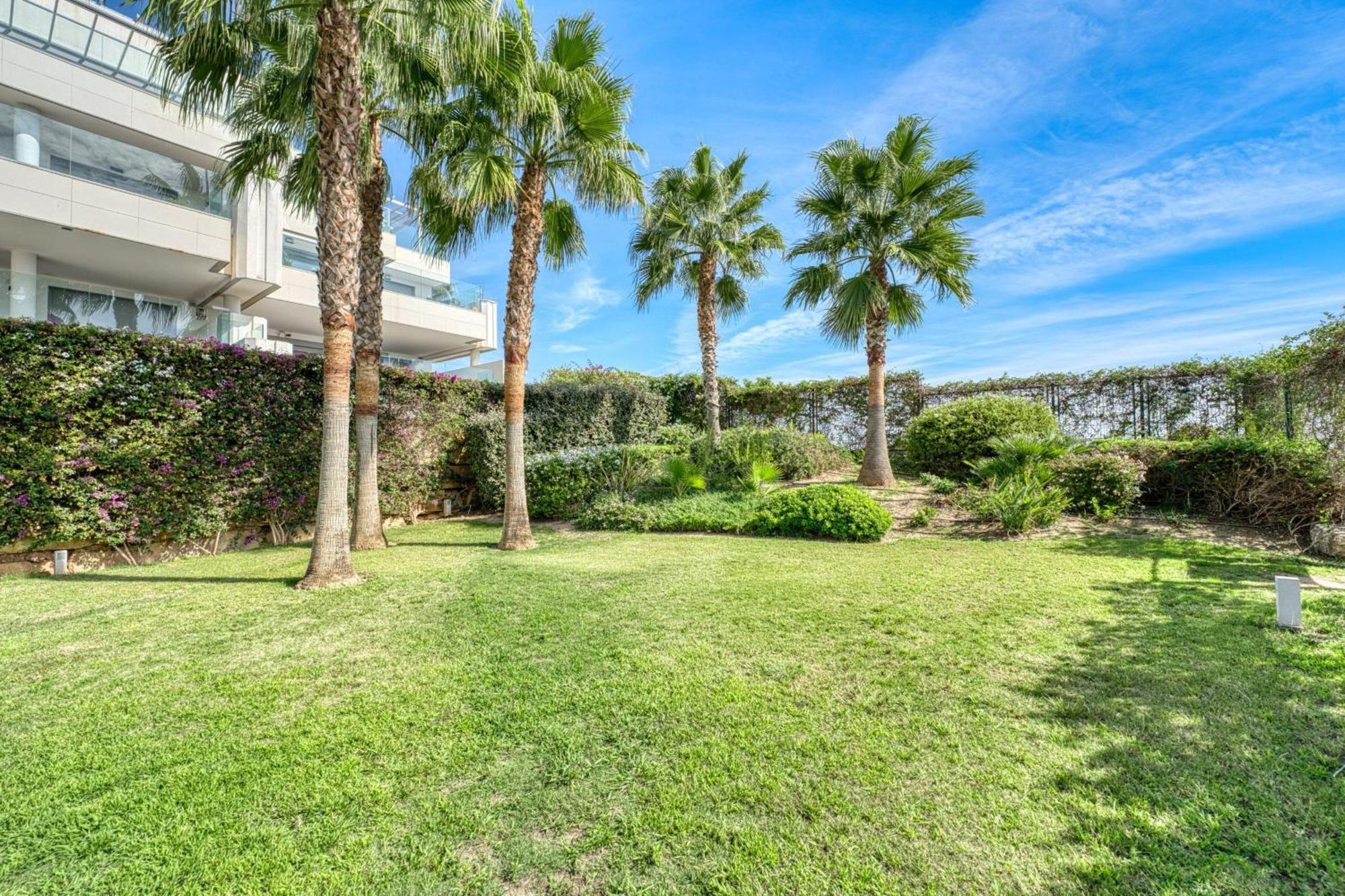 3070 Cabopino Luxury Apartment *